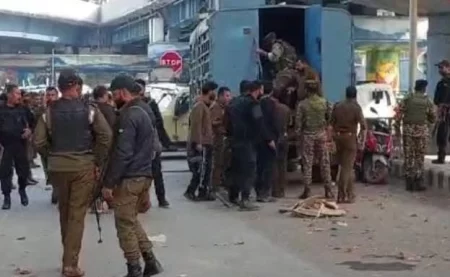 Encounter Between Security Forces And Militants In Baramulla Jammu Kashmir Www.thehindi.in