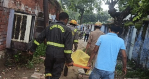 railway building collapsed 5dead