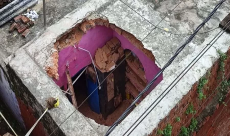 Roof Collapses On Old Railway House In Lucknow Five People Including Three Children Buried Died Www.thehindi.in
