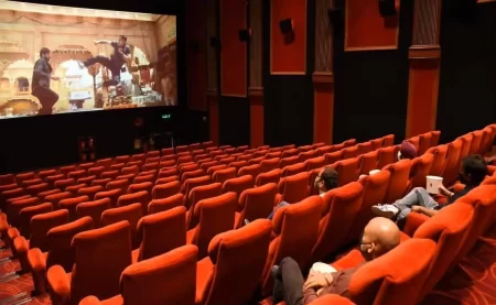 Select Movies And Lower Prices To Attract Viewers Www.thehindi.in