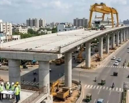 Metrodelhiother Newsdelhi Metro And Flyover Will Run Together Www.thehindi.in